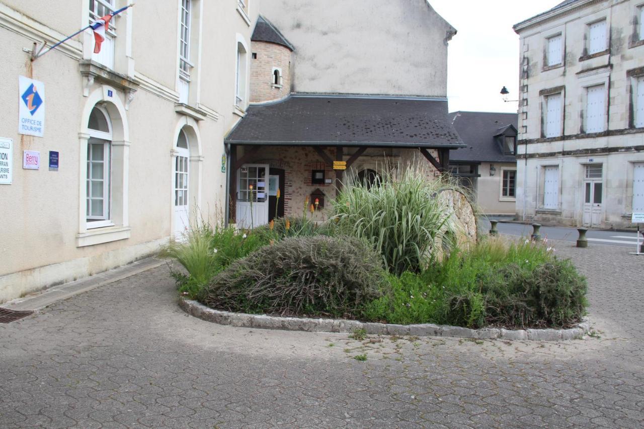 Hotel Gite Le Moulin Mezieres-en-Brenne Exterior foto